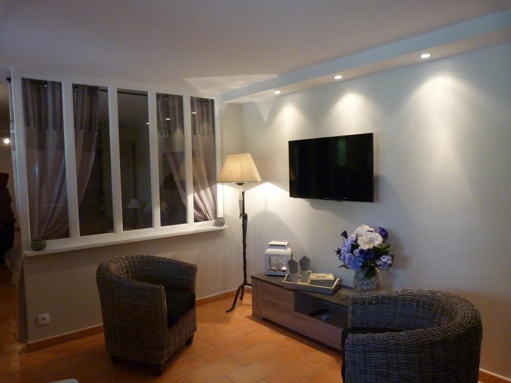 Hotel La Bastide Des Senteurs Peymeinade Zimmer foto