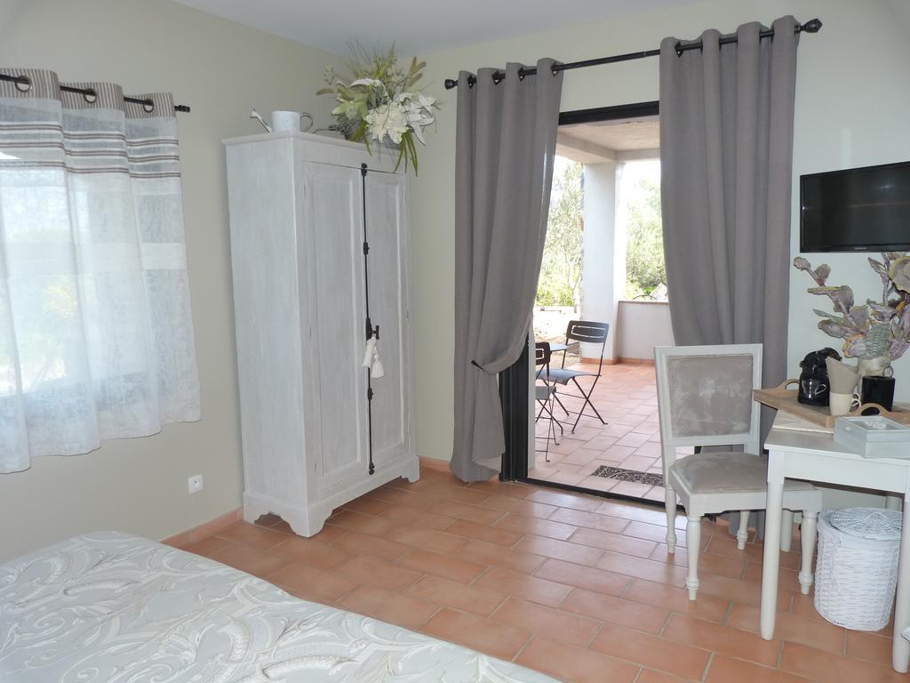Hotel La Bastide Des Senteurs Peymeinade Zimmer foto