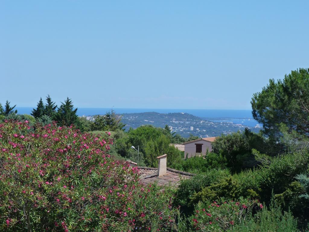 Hotel La Bastide Des Senteurs Peymeinade Exterior foto
